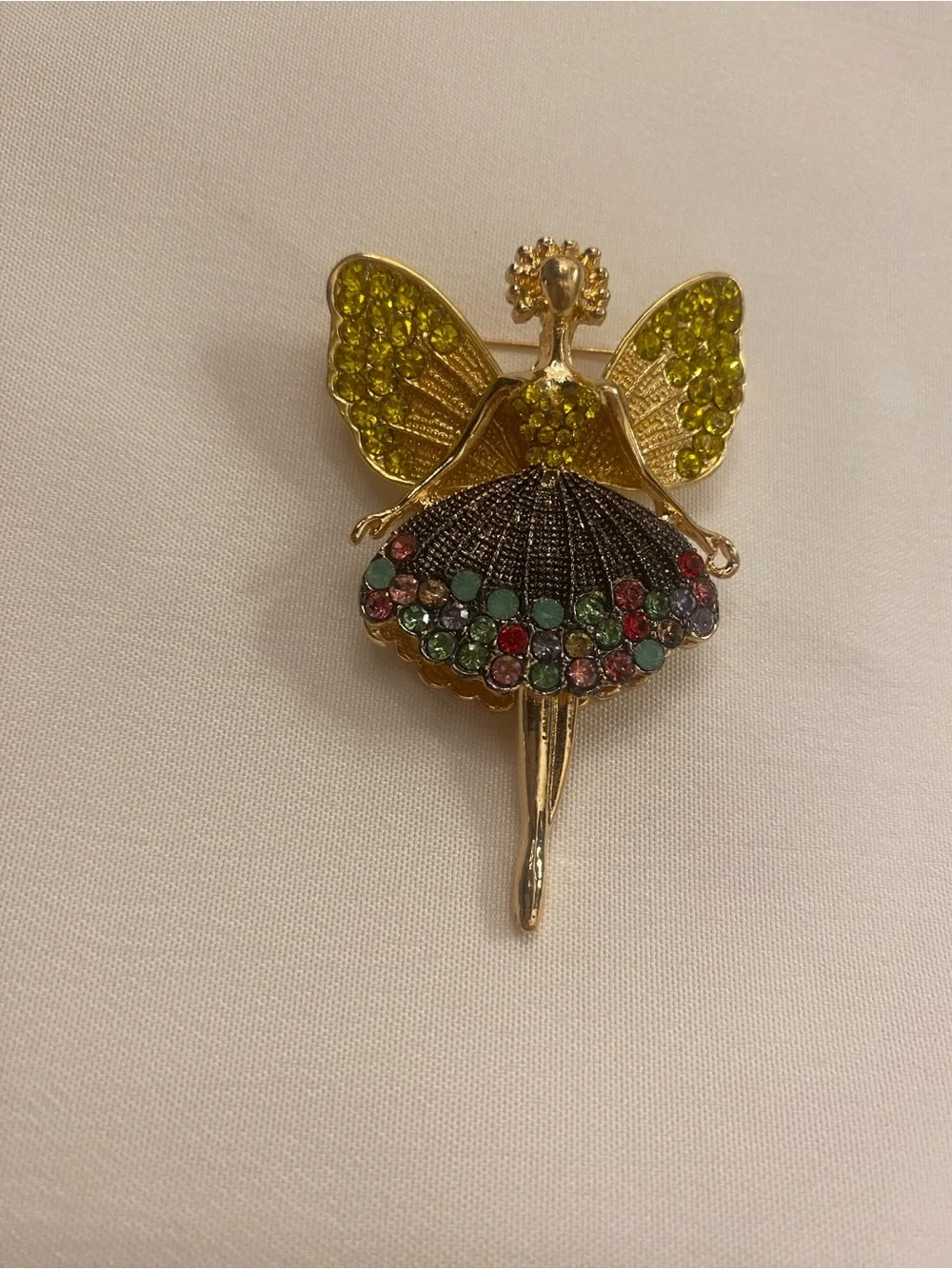 N/A elegant gold